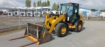 CAT 906M