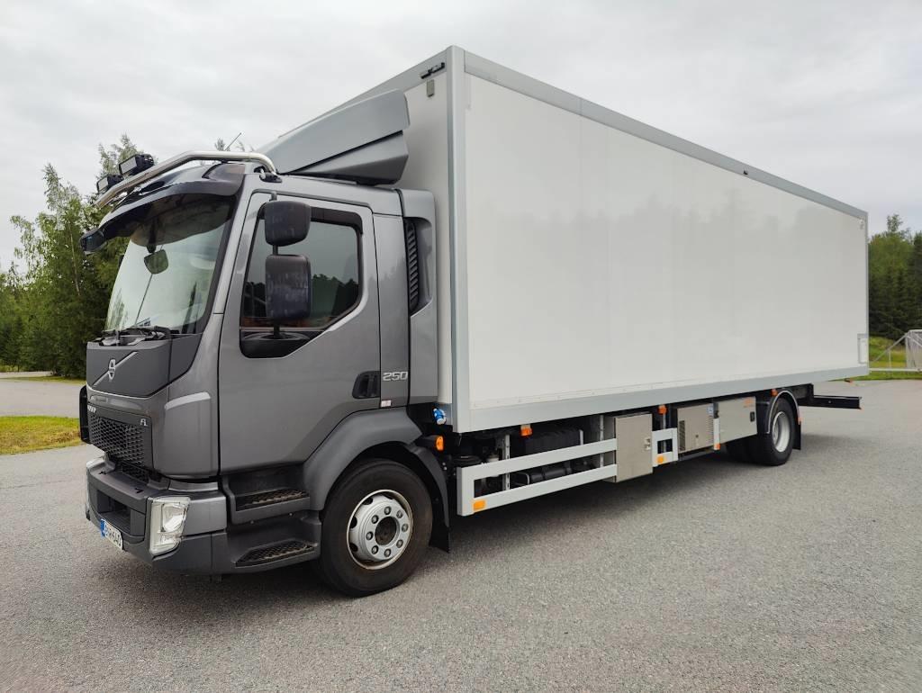 Volvo FL 250  Expo näyttelyauto Umpikorikuorma-autot