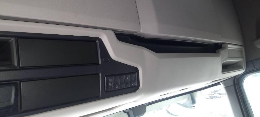 Scania R 500 Vetopöytäautot