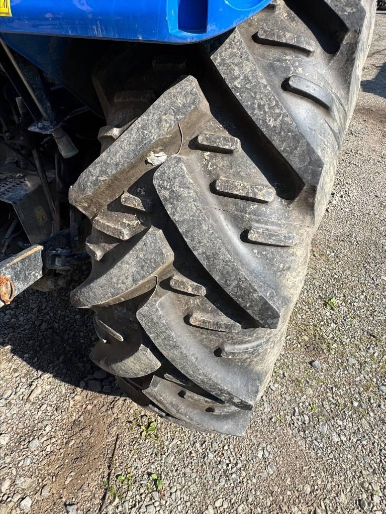 New Holland T 4.75S Traktorit