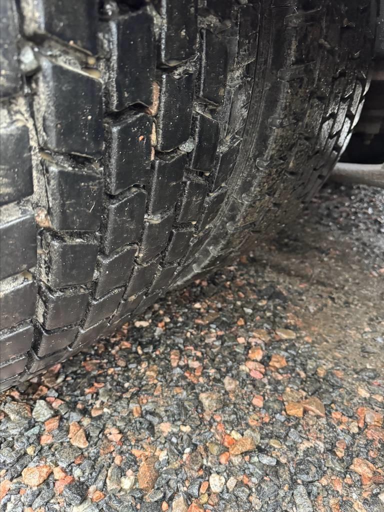 Iveco AS 260 Nosturiautot