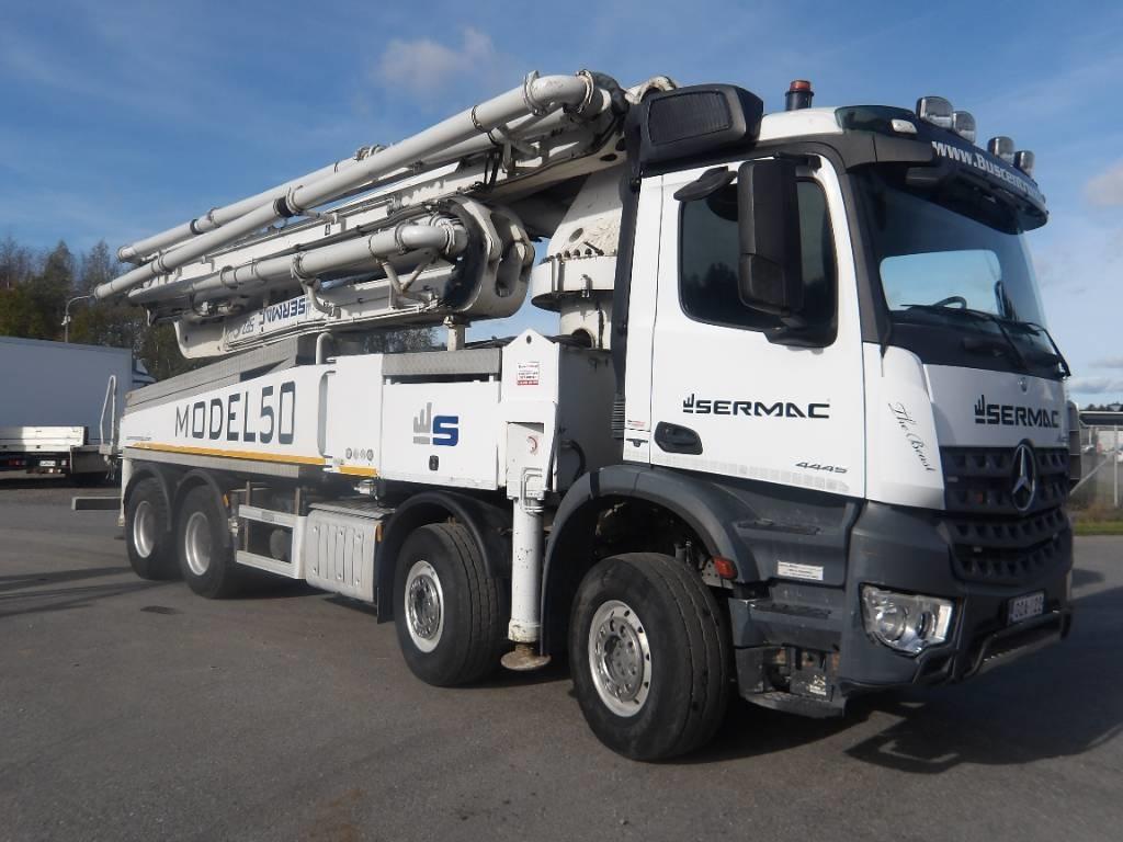 Mercedes-Benz Arocs 4445 8x4 Betonipumppuautot