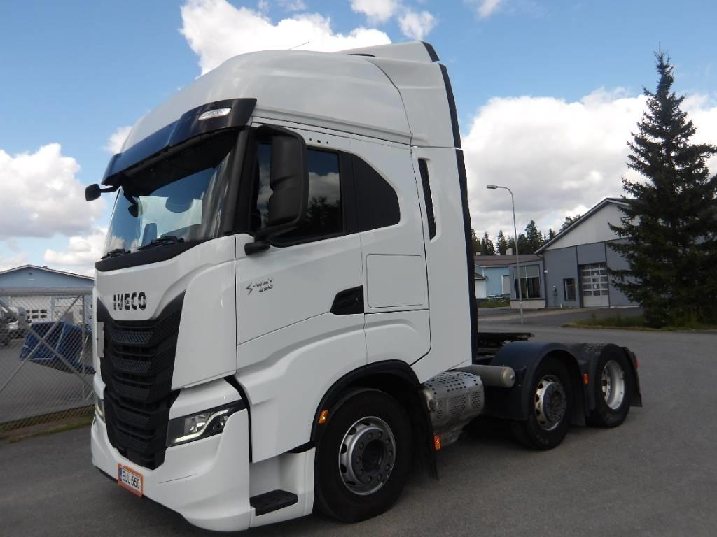 Iveco S-Way AS 440S49 TXP Vetopöytäautot