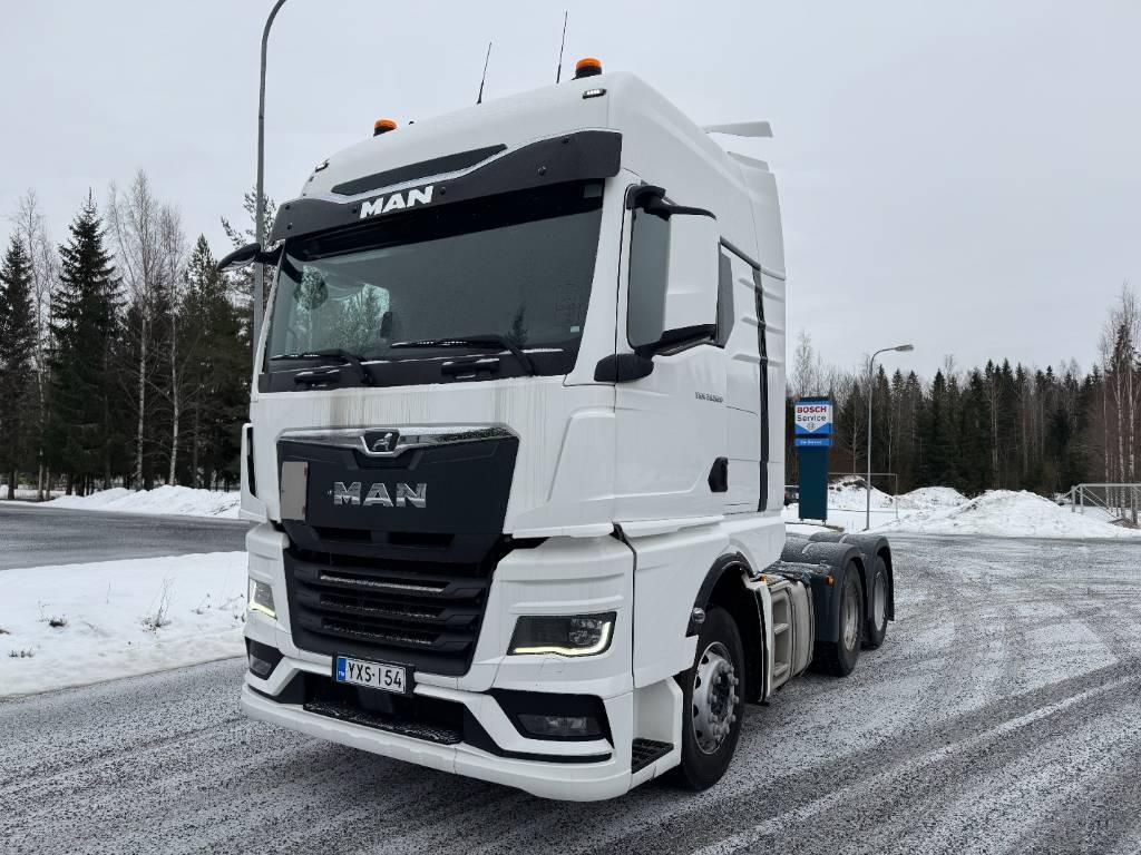 MAN TGX 28.520 6x2 Vetopöytäautot