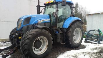 New Holland T 7.200 Korjattavaksi