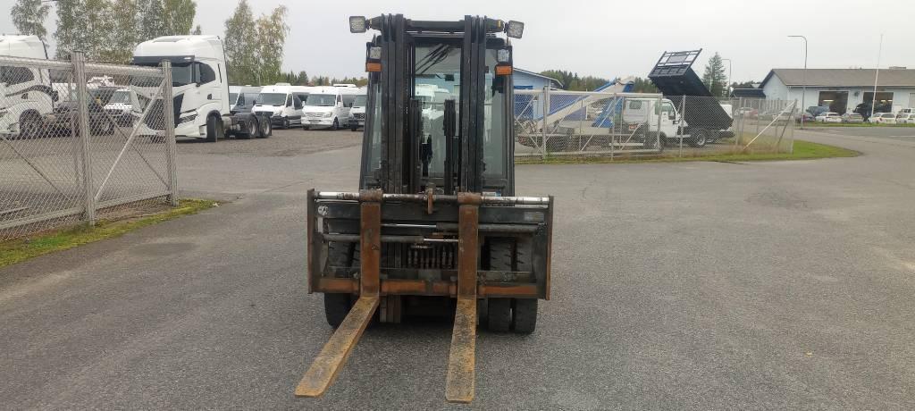 Hyundai 30 D Dieseltrukit