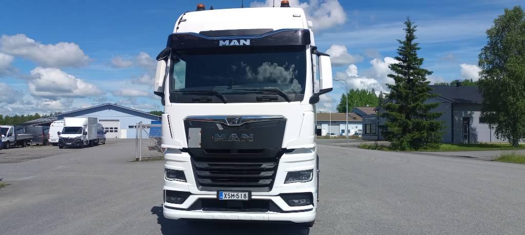 MAN TGX 28.520 6x2 Vetopöytäautot