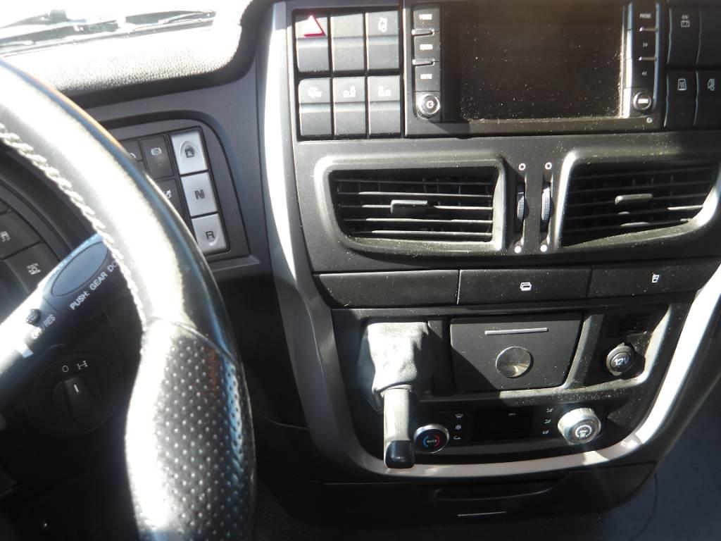 Iveco AS 440STX LNG Vetopöytäautot