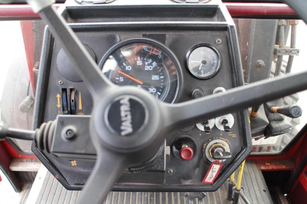 Valmet 815 Traktorit