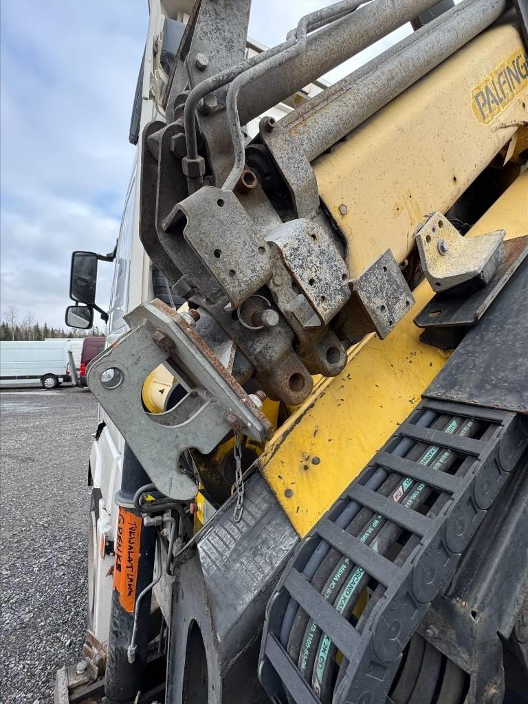 Volvo FH 13 6x2 Nosturiautot