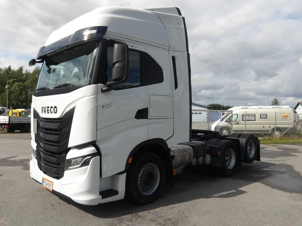 Iveco AS 440 ST Vetopöytäautot