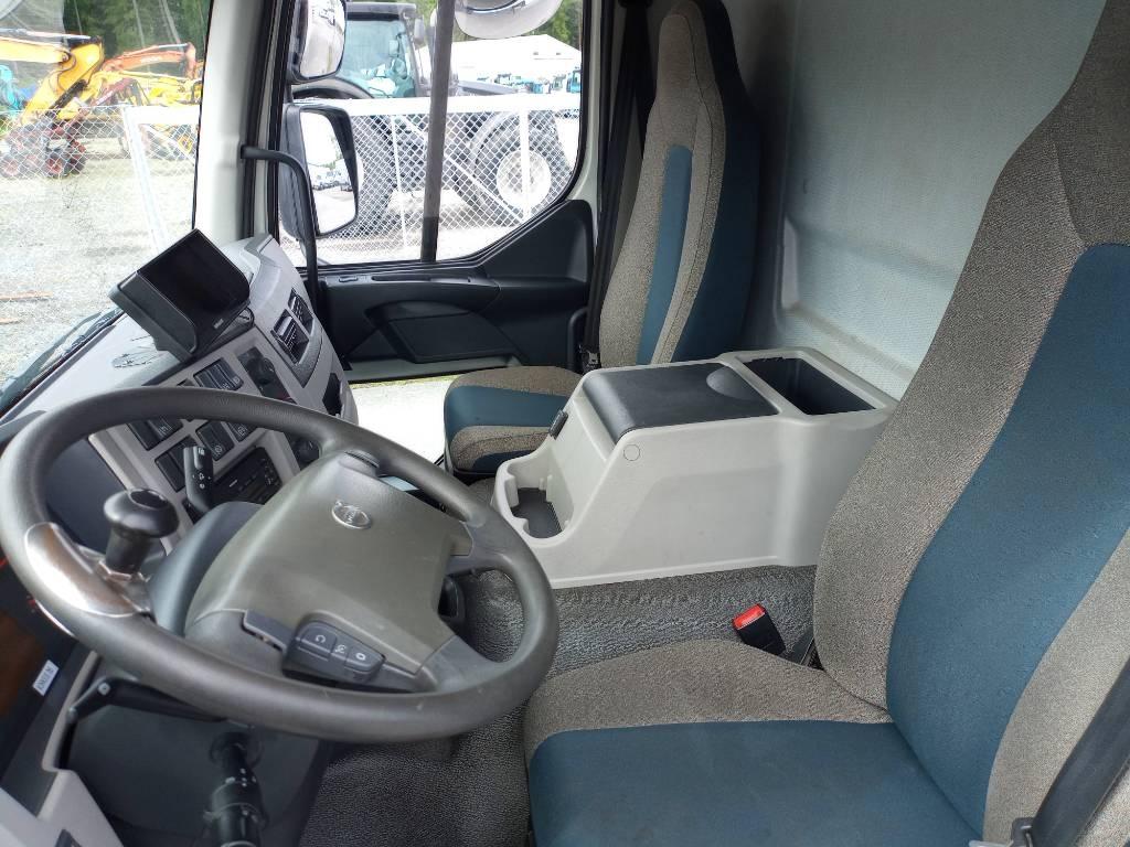 Volvo FL 250 kokosivuaukeava Umpikorikuorma-autot